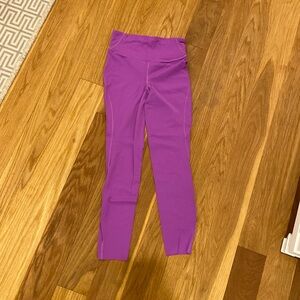 FAST AND FREE LULULEMON LEGGINGS SIZE 4!💜